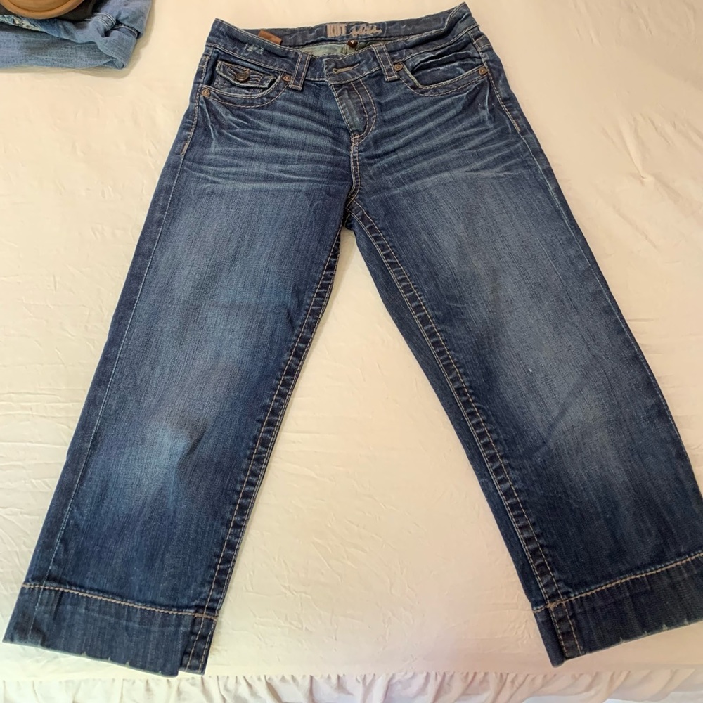 Ladies/juniors denim capris. Size 4.